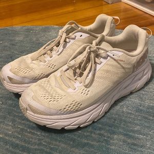Hoka Clifton 6